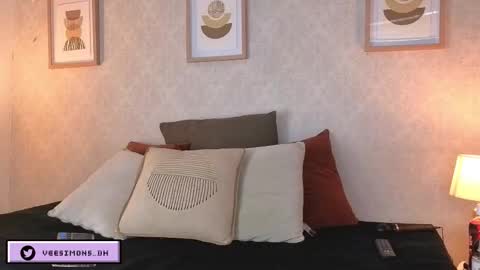 Vee Simons online show from 2, 3, 2026