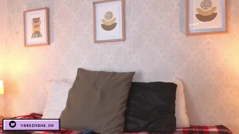 Vee Simons online show from 31, 3, 2026