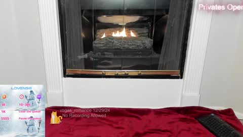 Snapshot of vegas_romance chatting on 30, 12, 2024 vegas_romance online show from 30, 12, 2024