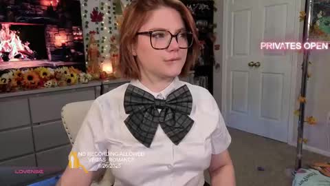 Snapshot of vegas_romance chatting on 27, 9, 2025 vegas_romance online show from 27, 9, 2025