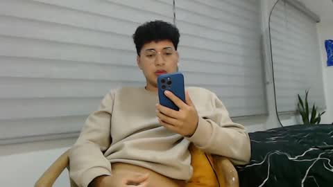 Snapshot of velascosexyboy chatting on 14, 2, 2025 velascosexyboy online show from 14, 2, 2025