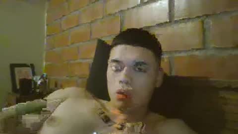 velasmanu1 online show from 12, 10, 2025