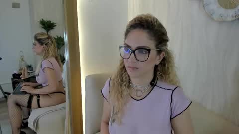 Velora online show from 11, 11, 2025