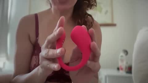 Snapshot of velvet81611 chatting on 5, 2, 2026 Velvet online show from 5, 2, 2026