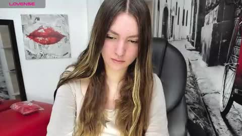 Snapshot of velvet__moon chatting on 25, 11, 2025 Sophi online show from 25, 11, 2025