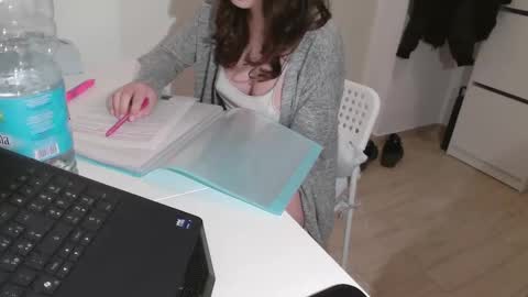 Snapshot of velvet_desiree chatting on 7, 2, 2026 Velvet Desiree online show from 7, 2, 2026
