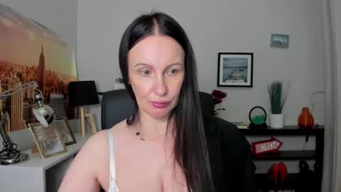 Jasmine online show from 3, 10, 2025