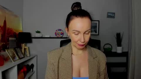 Jasmine online show from 23, 10, 2025