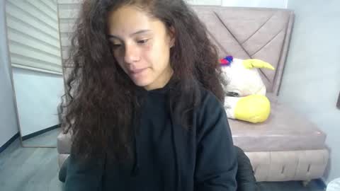 velvet_moon_v online show from 24, 9, 2025