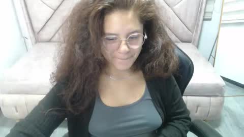 velvet_moon_v online show from 19, 3, 2026