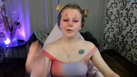 velvet_peach_ online show from 25, 10, 2025