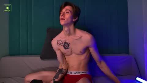 Snapshot of velvet_power chatting on 8, 11, 2025 Ares online show from 8, 11, 2025