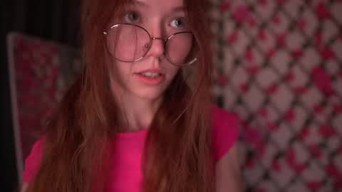 Snapshot of velvet_vice chatting on 15, 10, 2025 Polly online show from 15, 10, 2025