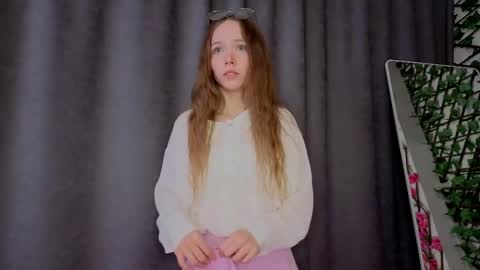 Snapshot of velvet_vice chatting on 16, 10, 2025 Polly online show from 16, 10, 2025