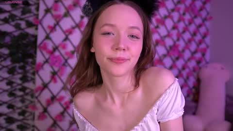 Snapshot of velvet_vice chatting on 6, 11, 2025 Polly online show from 6, 11, 2025