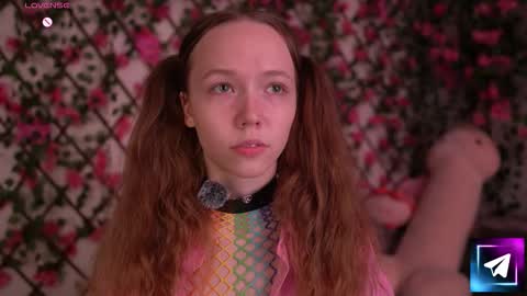 Snapshot of velvet_vice chatting on 20, 11, 2025 Polly online show from 20, 11, 2025