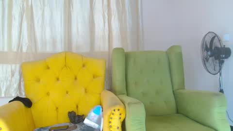 Snapshot of velvetbabe02 chatting on 1, 5, 2026 ella online show from 1, 5, 2026