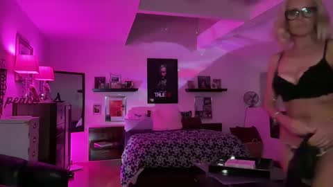 Snapshot of velvetbarbie chatting on 8, 1, 2025 VelvetBarbie online show from 8, 1, 2025