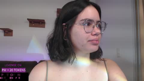 Snapshot of velvetcrystal chatting on 27, 4, 2026 Crystal PVT OPEN online show from 27, 4, 2026