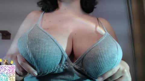 Snapshot of velvetcrystal chatting on 31, 5, 2026 Crystal PVT OPEN online show from 31, 5, 2026