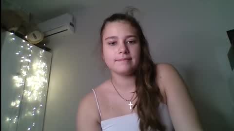 Snapshot of velveted_ivy chatting on 18, 12, 2025 velveted_ivy online show from 18, 12, 2025