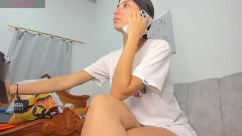 Velvetluna online show from 17, 4, 2026