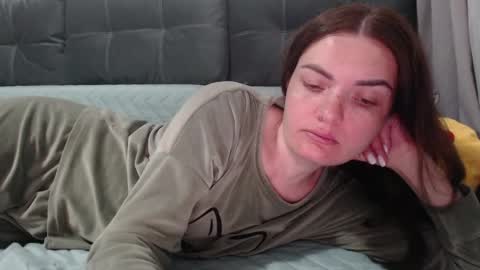 velvetmoon123 online show from 15, 4, 2026