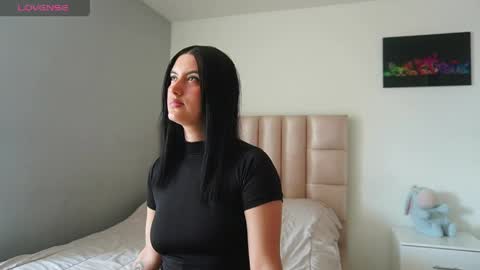 velvet online show from 14, 4, 2026