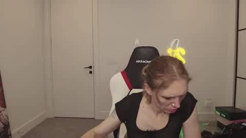 VelvetTGirl online show from 20, 2, 2026