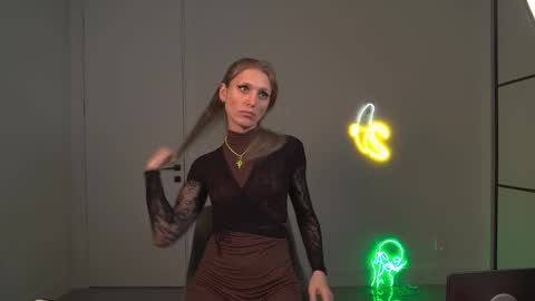 VelvetTGirl online show from 29, 3, 2026