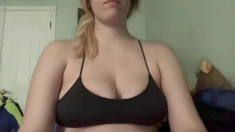 velvetvixen124 online show from 4, 11, 2025