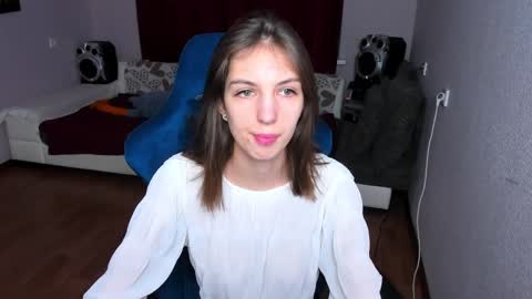 Snapshot of veneradi615 chatting on 4, 2, 2025 veneradi615 online show from 4, 2, 2025