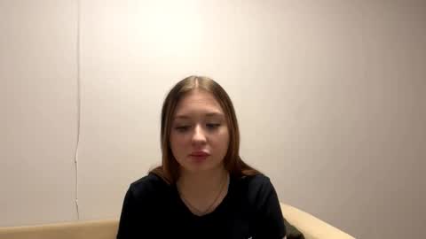 Snapshot of venessapeschel chatting on 23, 11, 2025 Diva online show from 23, 11, 2025