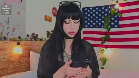 Vivian online show from 13, 4, 2026