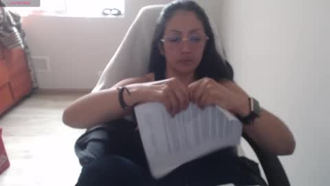 Snapshot of venus496613 chatting on 4, 6, 2026 venus496613 online show from 4, 6, 2026