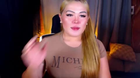 I am Colly Your mystery girl online show from 11, 7, 2026
