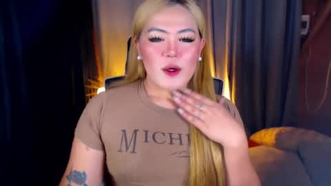 I am Colly Your mystery girl online show from 13, 7, 2026