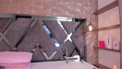 Venus online show from 14, 4, 2026