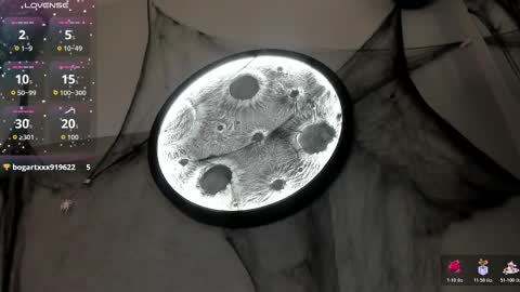 venuss_03 online show from 2, 11, 2025