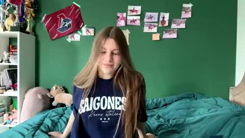 Mila online show from 9, 6, 2026