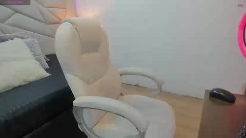 Snapshot of venusxneo chatting on 10, 9, 2025 venusxneo online show from 10, 9, 2025