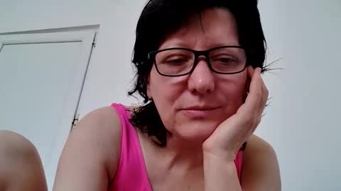 Snapshot of vera_elle chatting on 8, 4, 2026 Vera online show from 8, 4, 2026