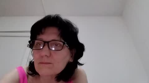 Snapshot of vera_elle chatting on 8, 4, 2026 Vera online show from 8, 4, 2026