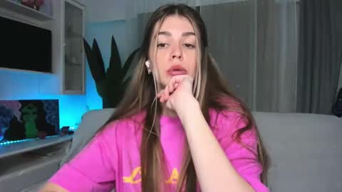 Lolitalolz online show from 21, 1, 2025