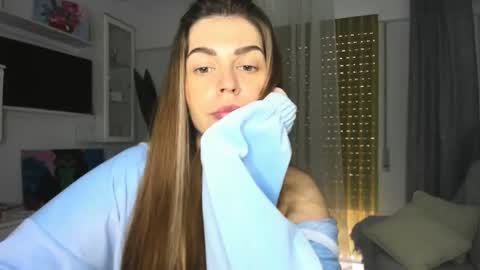 Lolitalolz online show from 12, 3, 2025