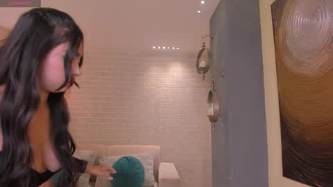 Vero  online show from 11, 9, 2025