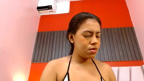 Snapshot of veronicarobles chatting on 21, 11, 2025 Veronica Robles online show from 21, 11, 2025