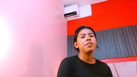 Snapshot of veronicarobles chatting on 22, 6, 2026 Veronica Robles online show from 22, 6, 2026