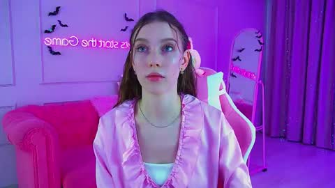 Snapshot of veronicavance chatting on 6, 11, 2025 Veronica online show from 6, 11, 2025