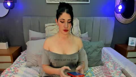 Veronica  online show from 14, 10, 2025
